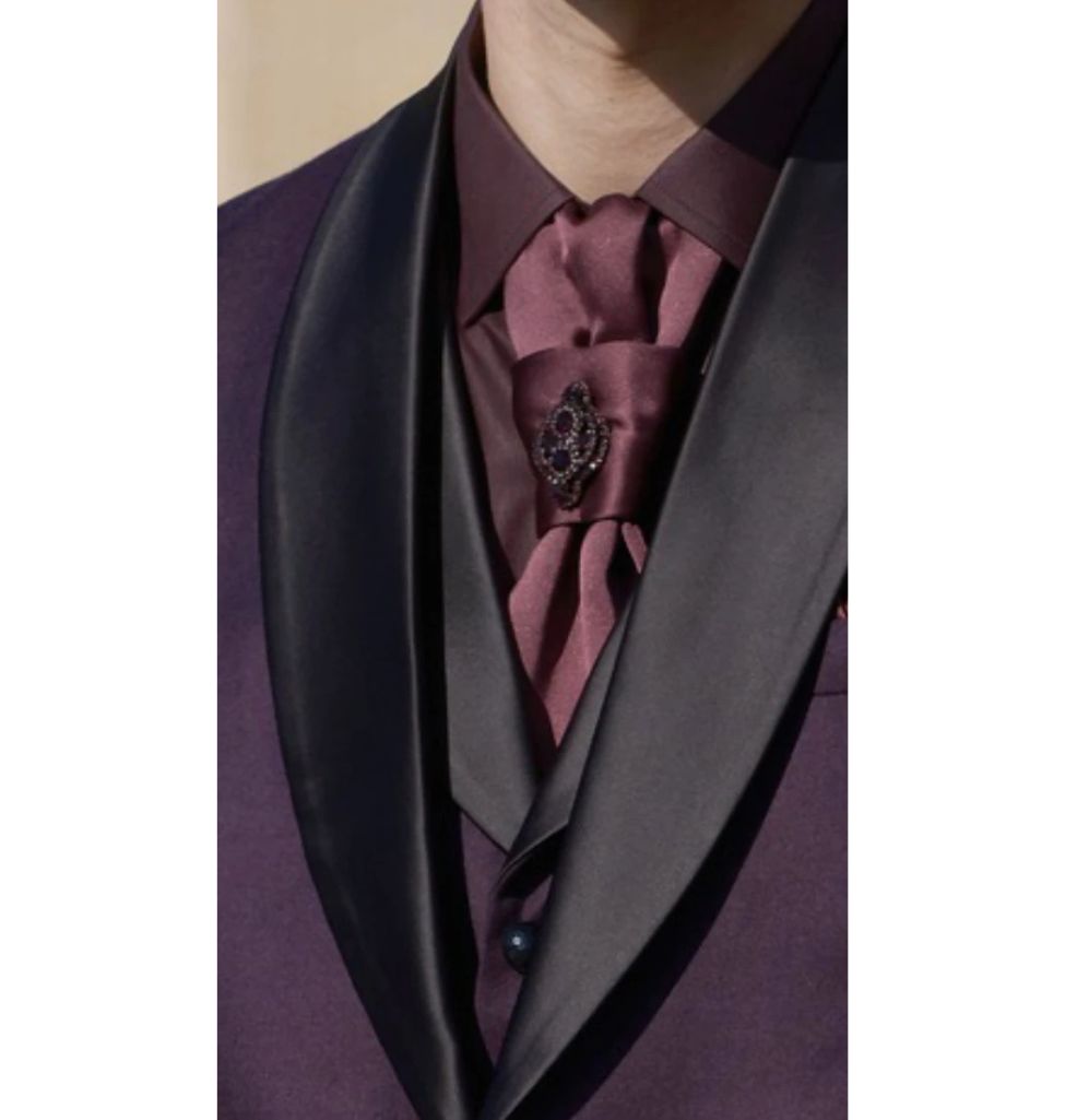 Black Silk Satin Cravat with Brooch LL9