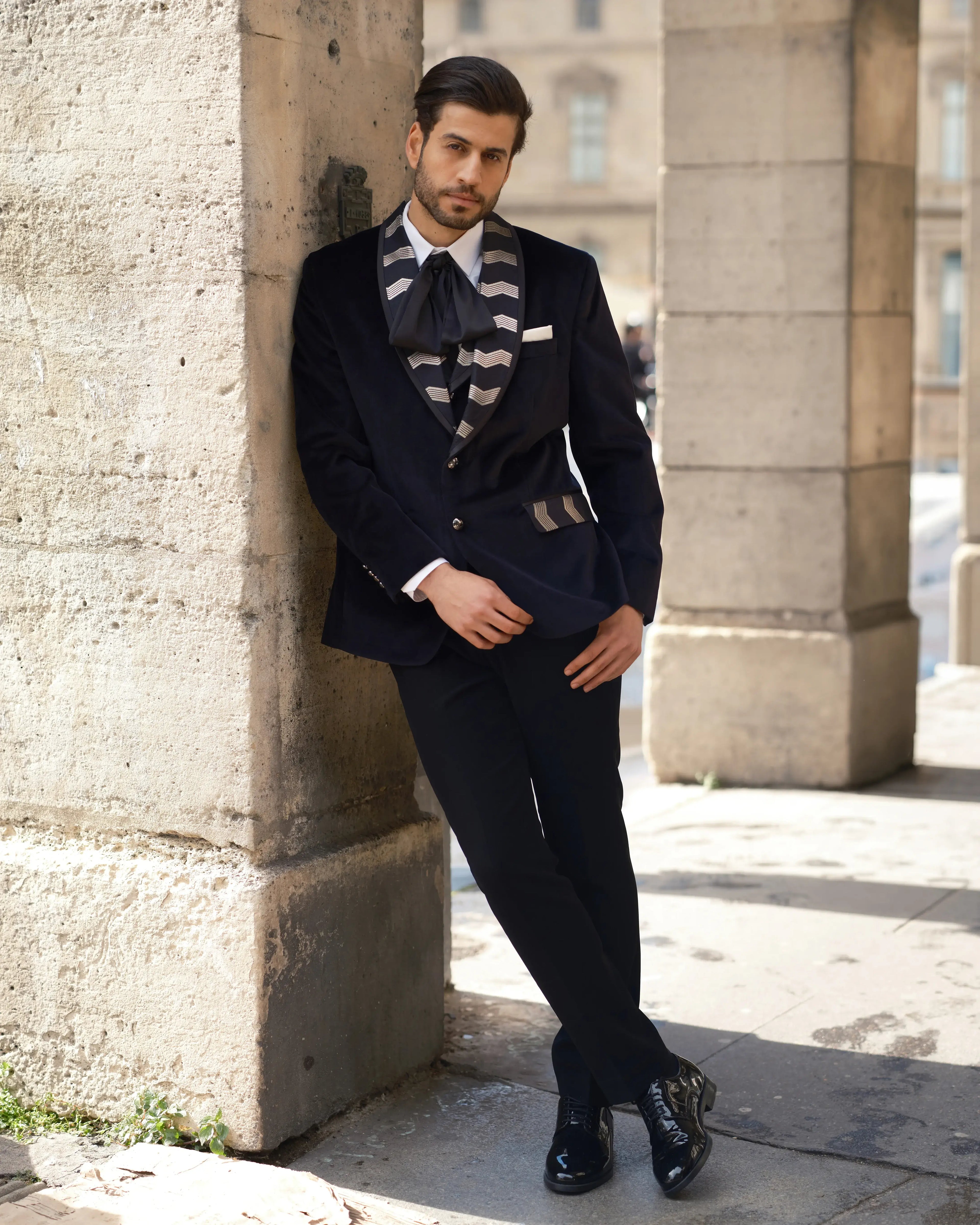 Lofty Luxe LL2 Lux Elite 3-piece Suit Black